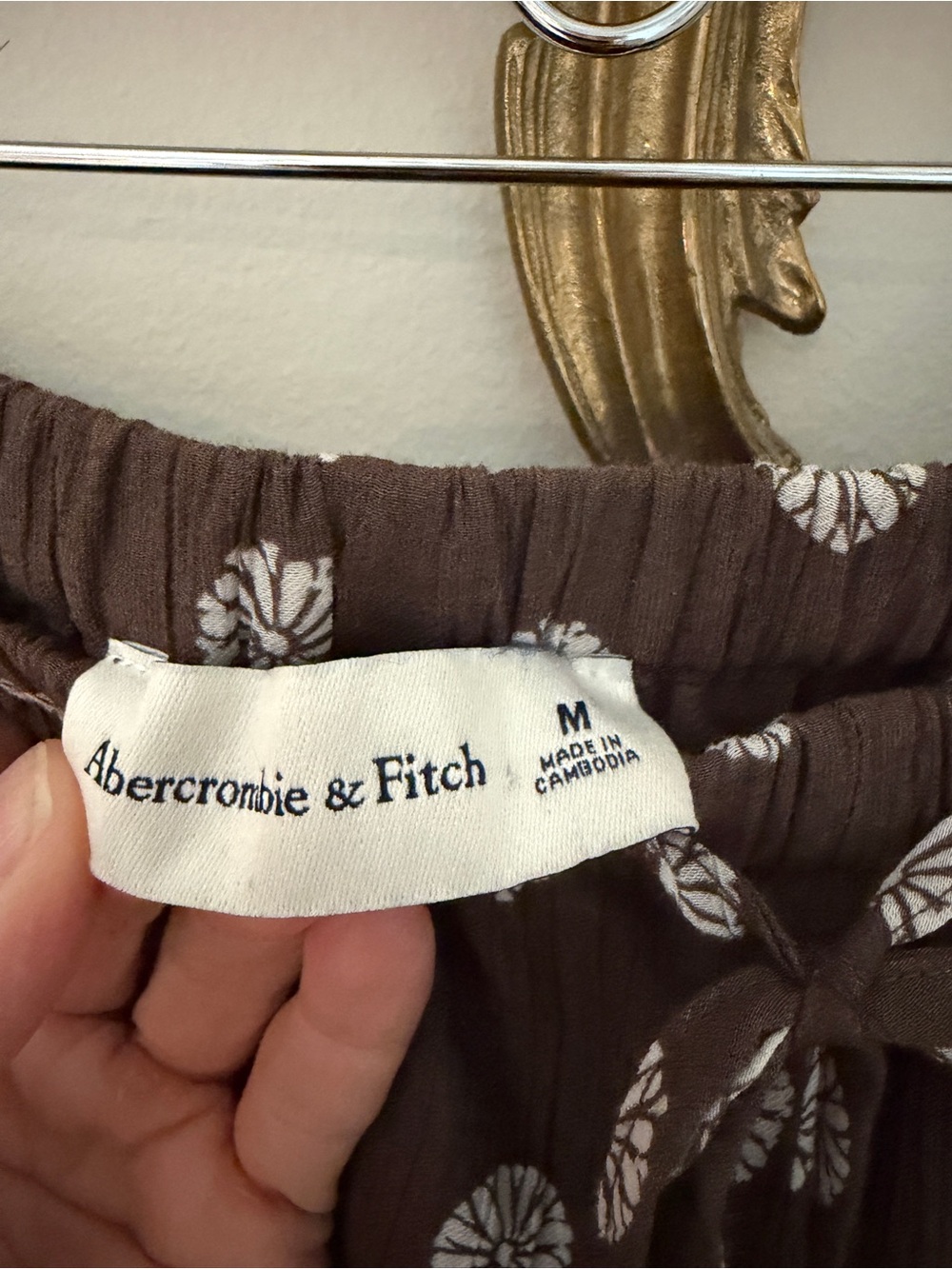 Abercrombie & Fitch Crinkle Textured Wide Leg Pull-On Pants Medium - Picture 4 of 9